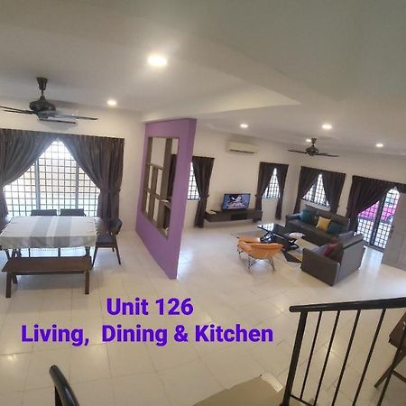 Ipoh Family Villa-Spacious Stay For 21 Or 42Pax Esterno foto