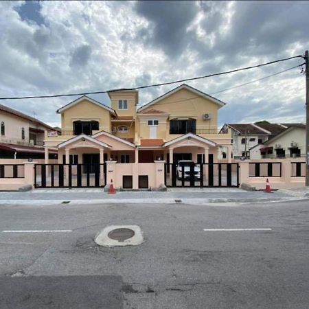 Ipoh Family Villa-Spacious Stay For 21 Or 42Pax Esterno foto
