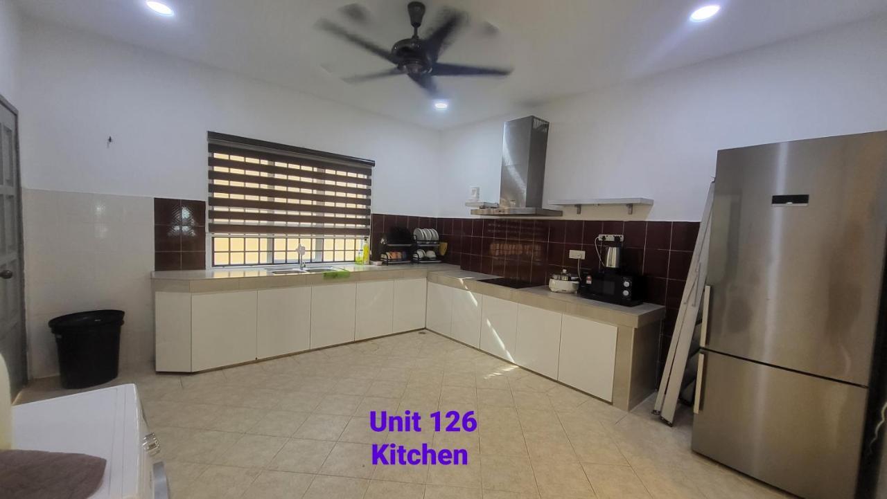 Ipoh Family Villa-Spacious Stay For 21 Or 42Pax Esterno foto