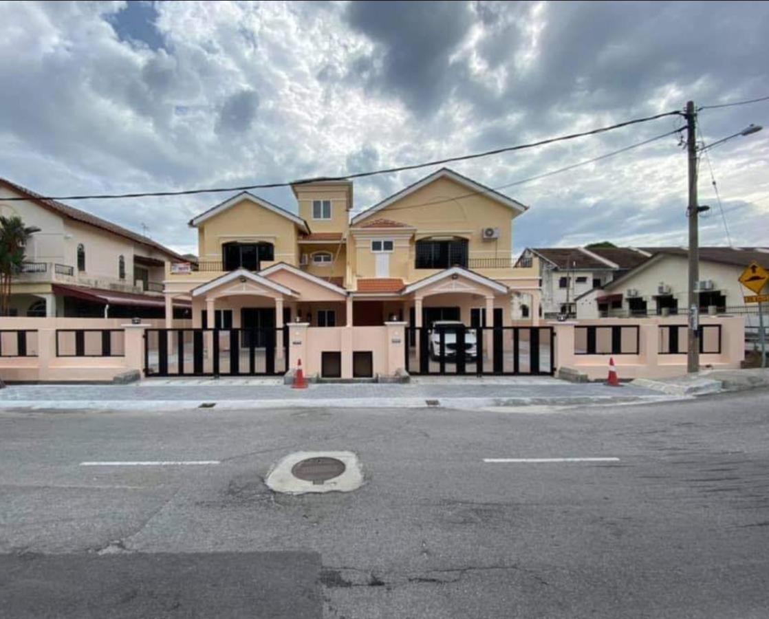 Ipoh Family Villa-Spacious Stay For 21 Or 42Pax Esterno foto