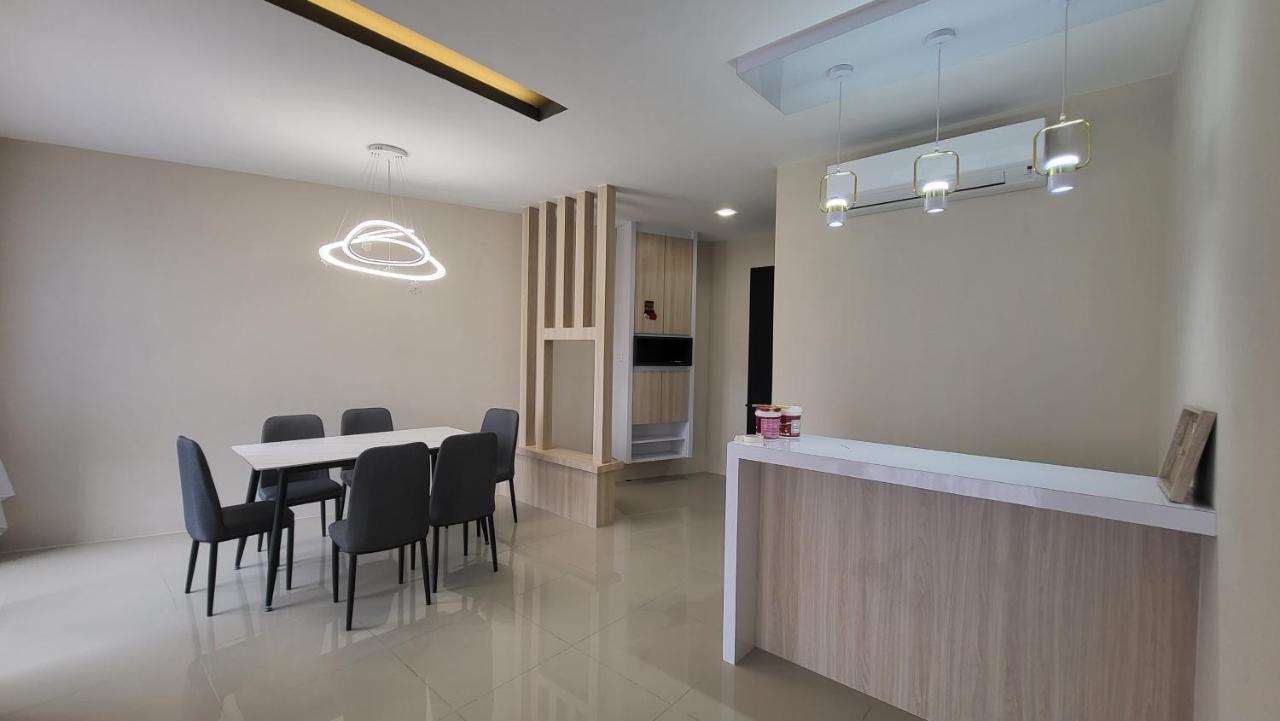 Ipoh Family Villa-Spacious Stay For 21 Or 42Pax Esterno foto