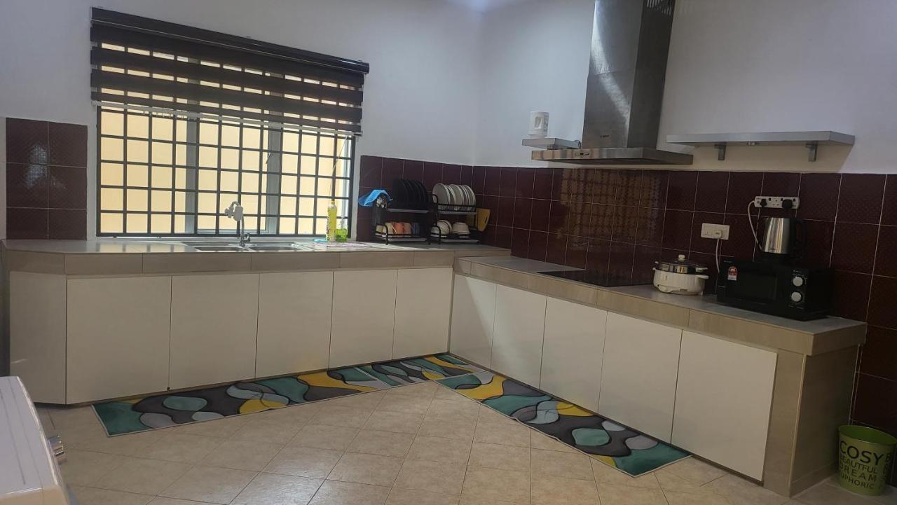 Ipoh Family Villa-Spacious Stay For 21 Or 42Pax Esterno foto