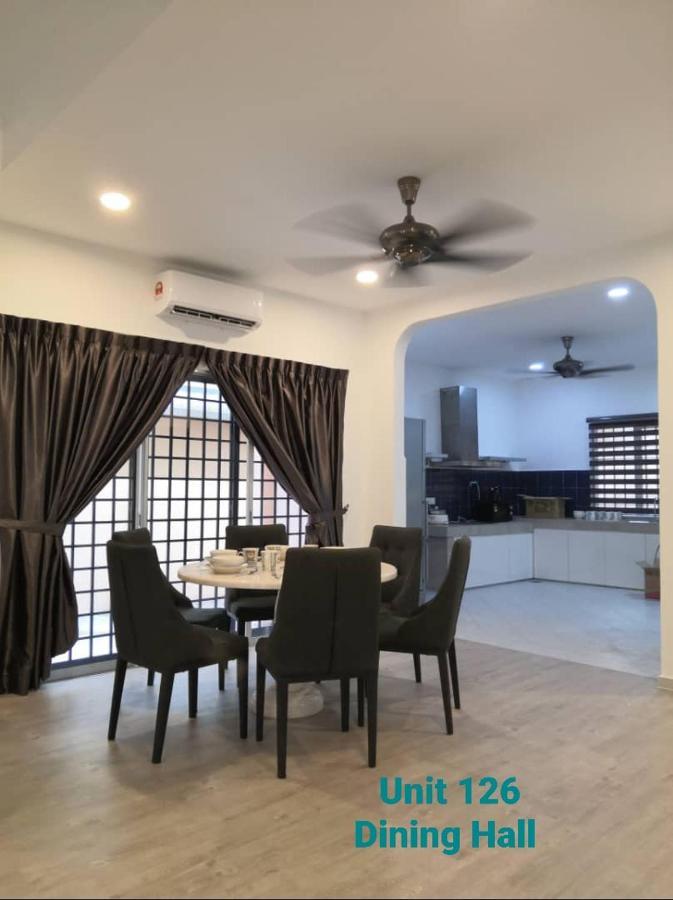Ipoh Family Villa-Spacious Stay For 21 Or 42Pax Esterno foto